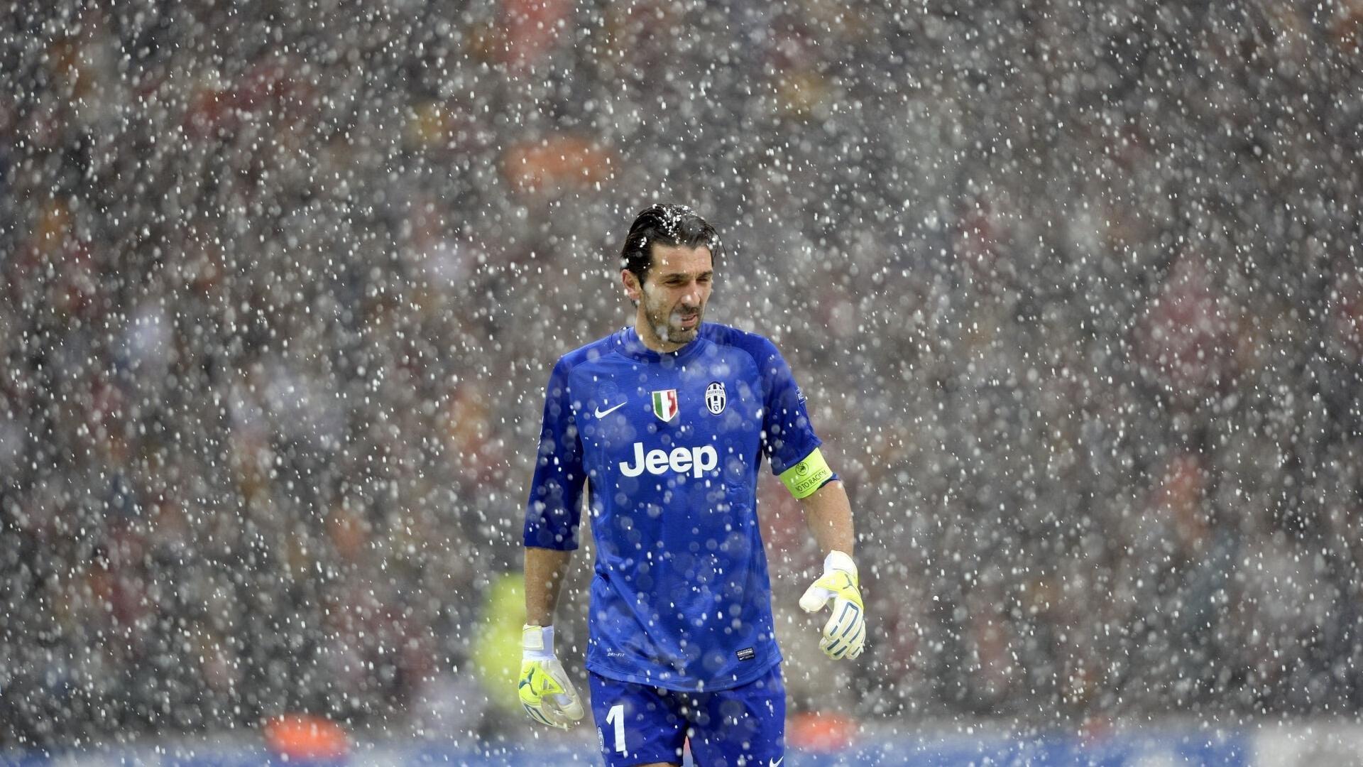 未来之星闪耀绿茵,张君豪、石子默U-16融合训练纪录片全景记录成长之路