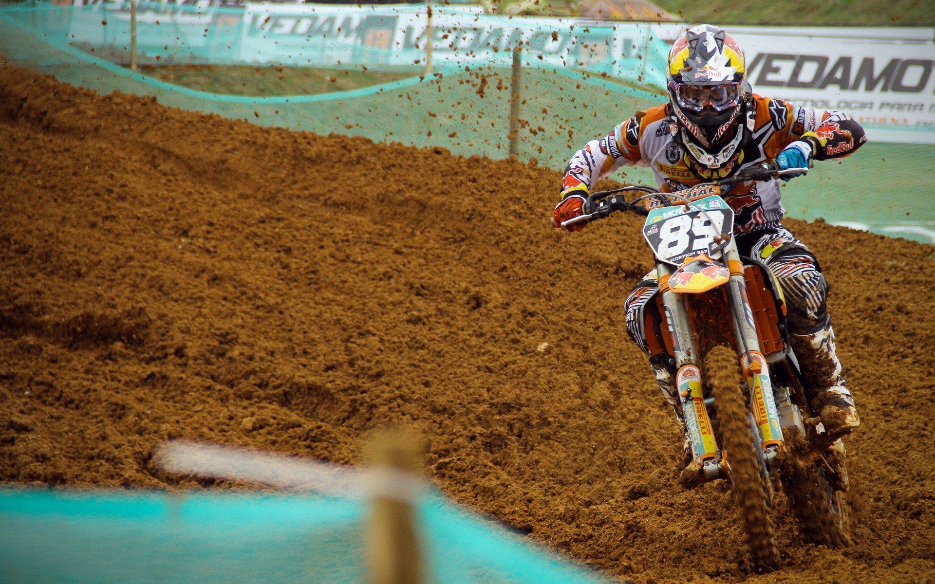 布鲁克创造历史,作为球员和教练连续三次赢得土超冠军,成为联赛第一人